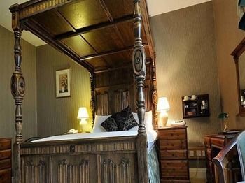 Of 3* Burford